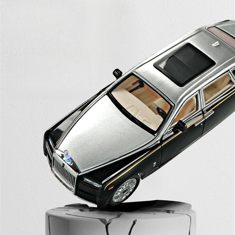 Rolls-Royce Phantom 1:24 Scale Diecast Model Car