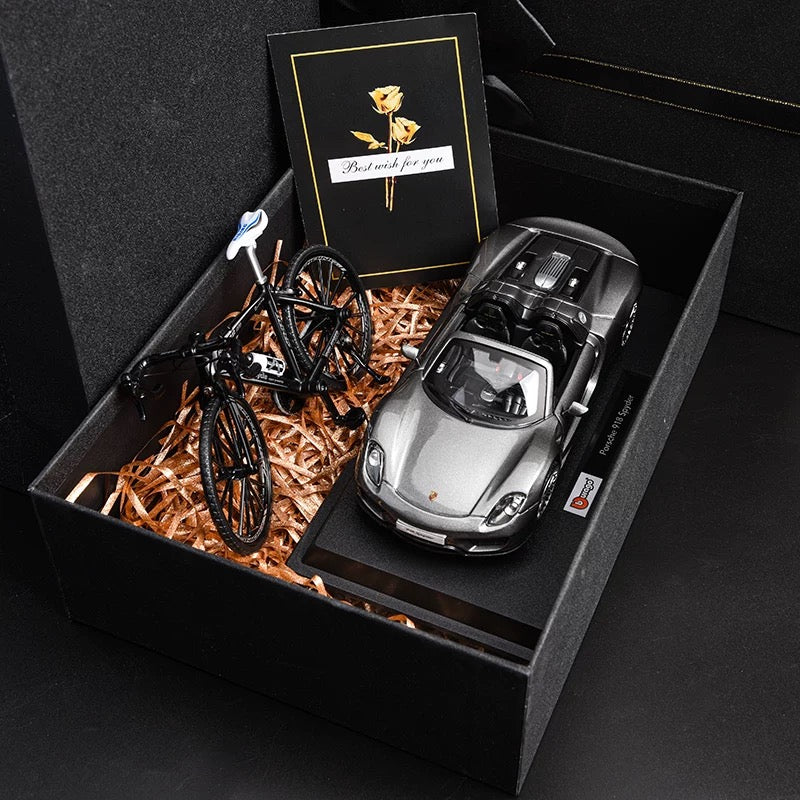 Porsche 918 Spyder Hybrid Hypercar 1:24 Diecast Model - Detailed Engine & Opening Doors